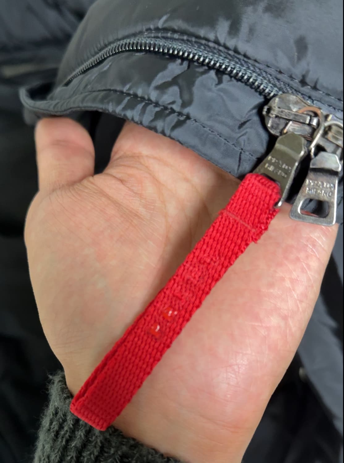 프라다 블랙 다운 자켓 48 상품이미지5