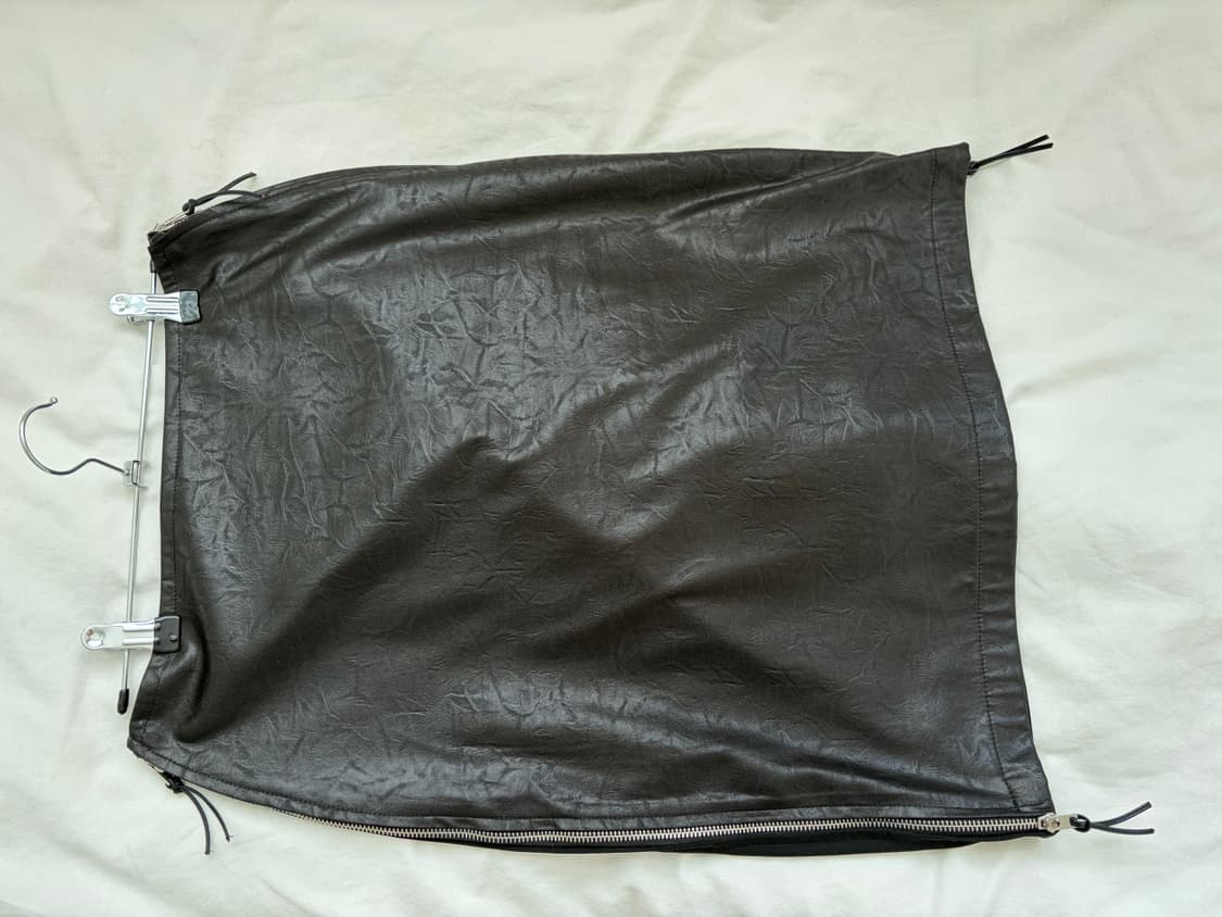 더즌매러 지퍼스커트 레더 상품이미지5