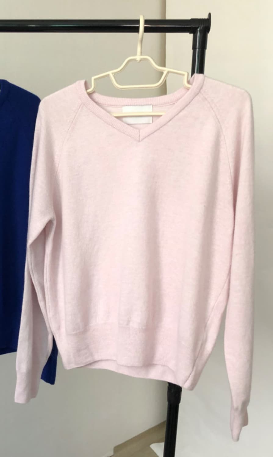 라이컨애로우 FW 캐시미어 브이넥 니트 베이비핑크 상품이미지5