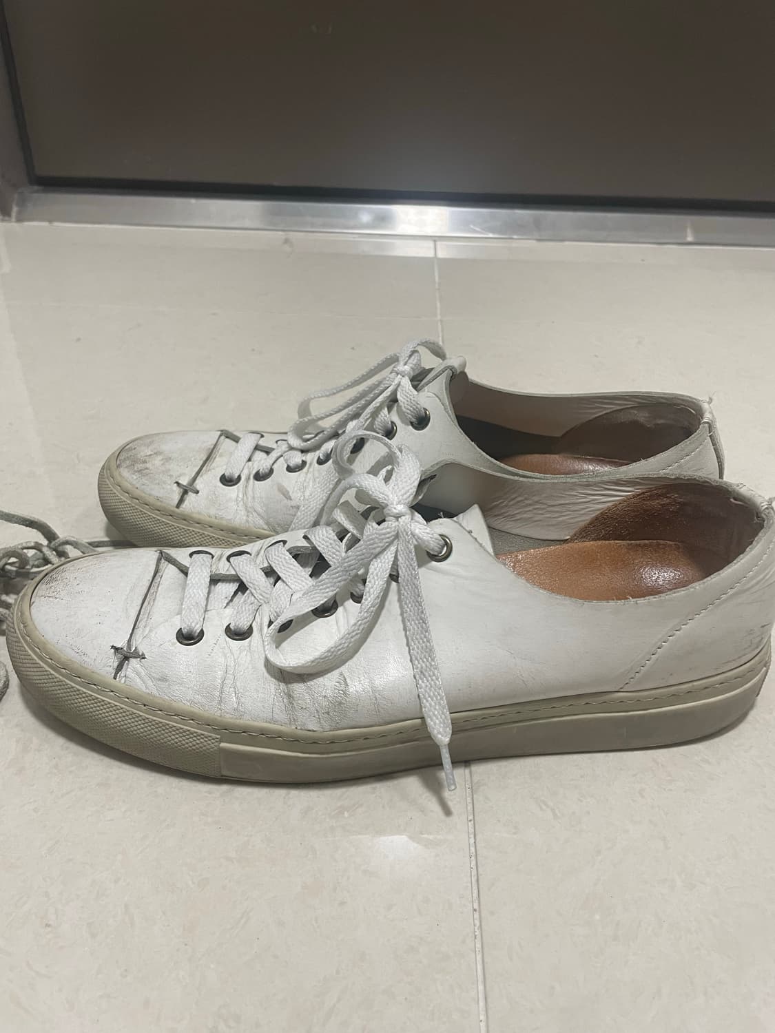 부테로 타니노 화이트(260) 상품이미지1