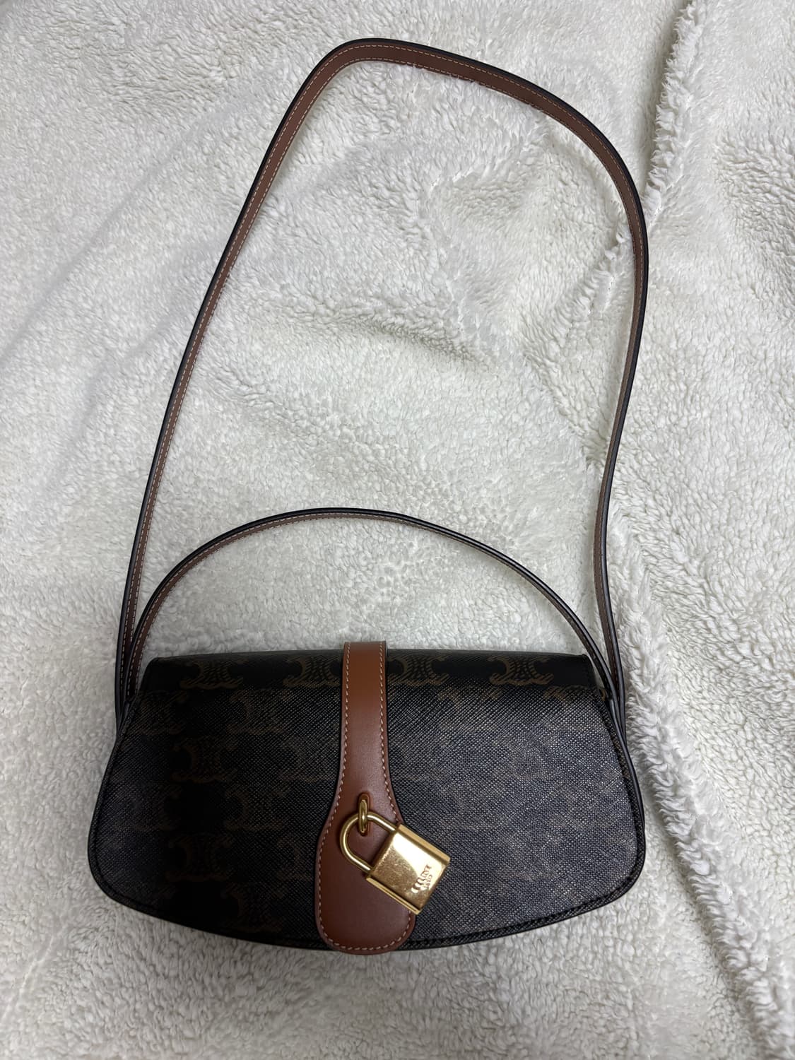 셀린느 타부백 상품이미지1