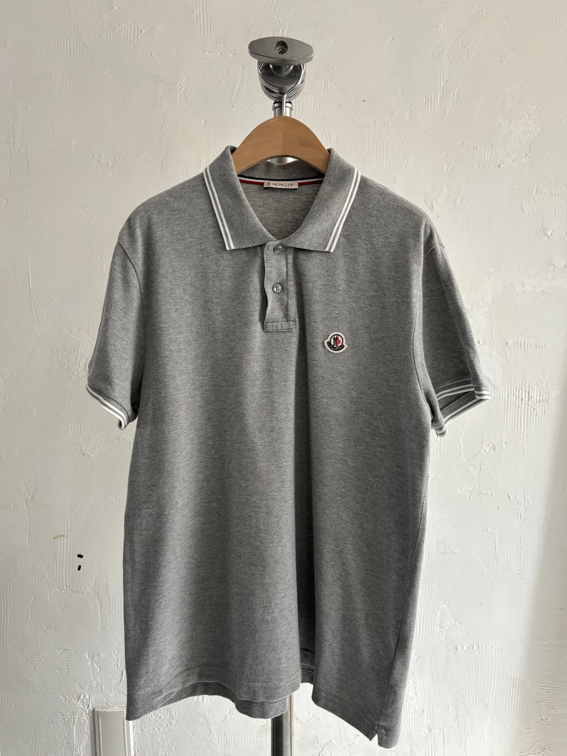 Moncler 몽클레르 그레이 카라 티셔츠 상품이미지1