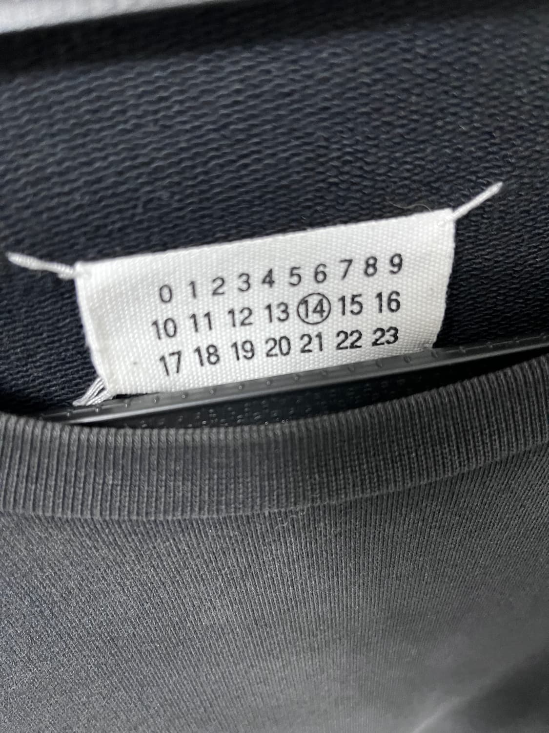 마르지엘라 엘보우 패치 맨투맨 싸게 팝니다! 상품이미지3