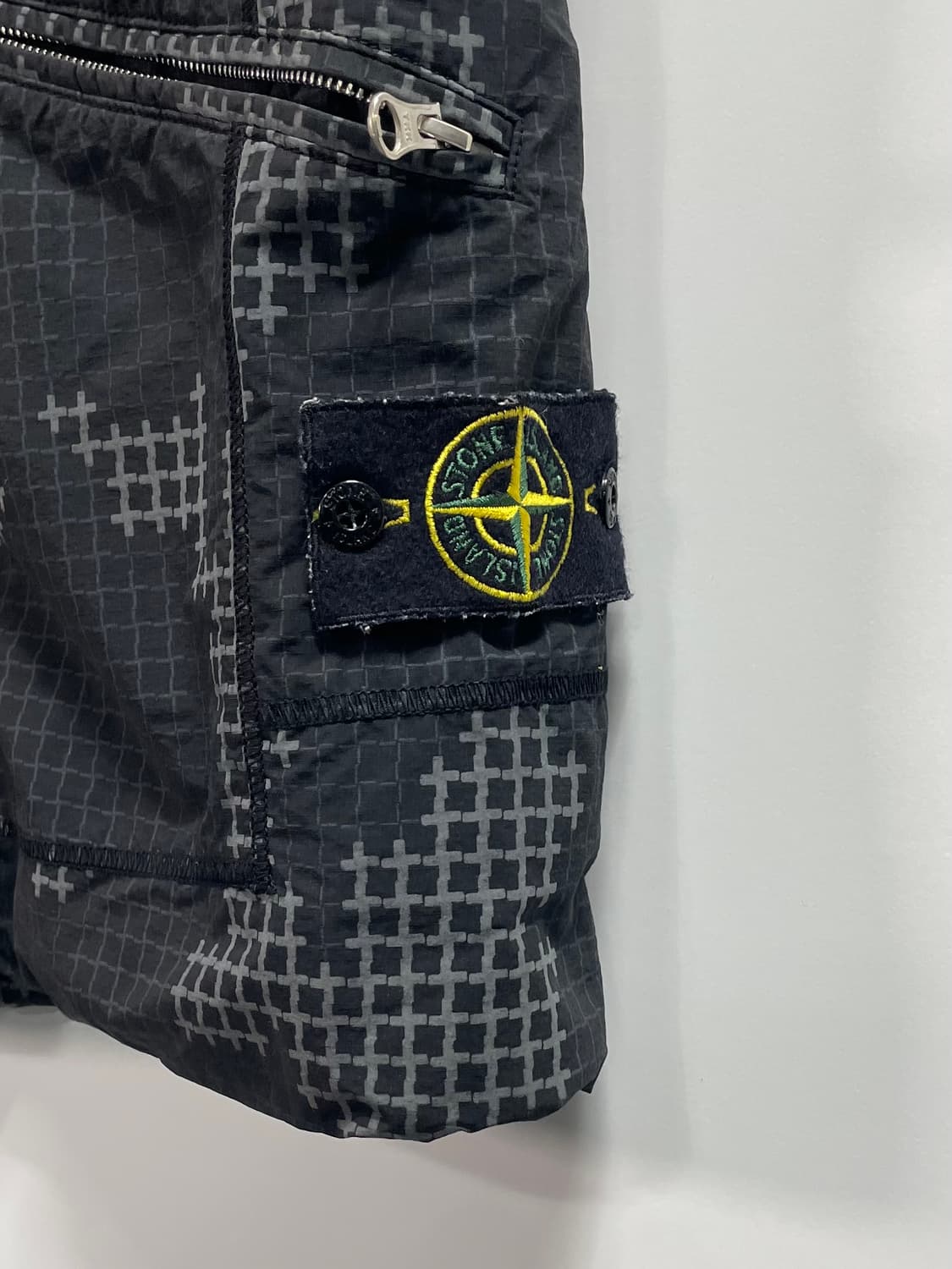 스톤아일랜드 디졸빙 그리드 가모온 에코닐 베스트자켓 (on.277)   상품이미지5