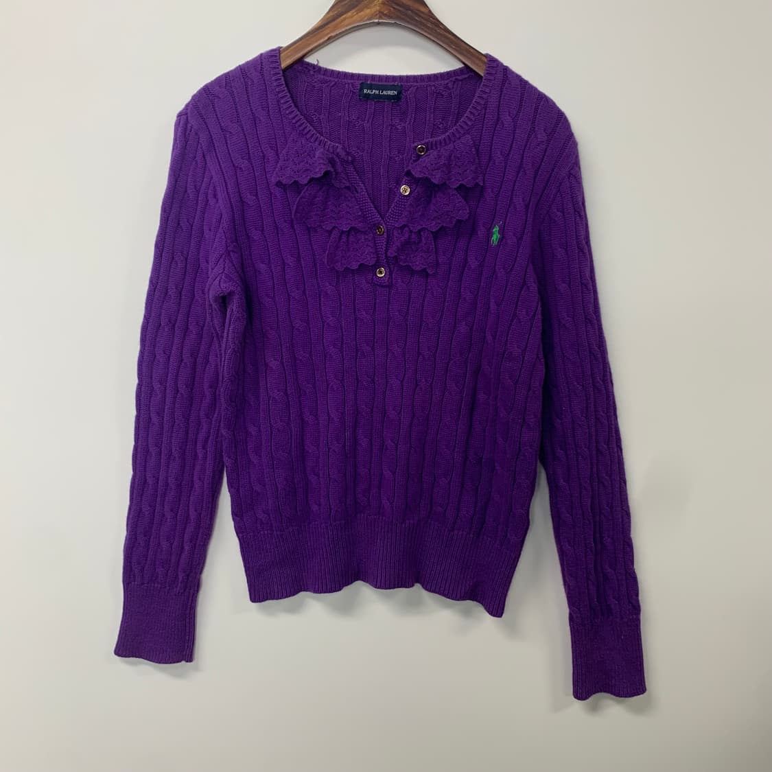 폴로 랄프로렌 프릴 버튼 꽈배기 니트  상품이미지2