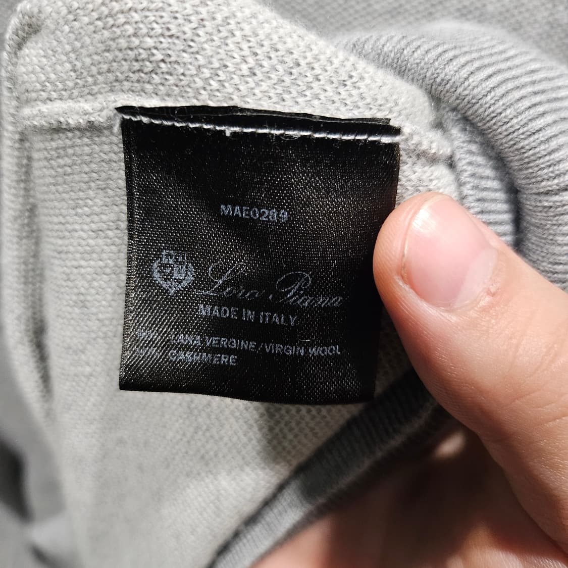 로로피아나 투톤 캐시미어 혼용 니트 상품이미지5