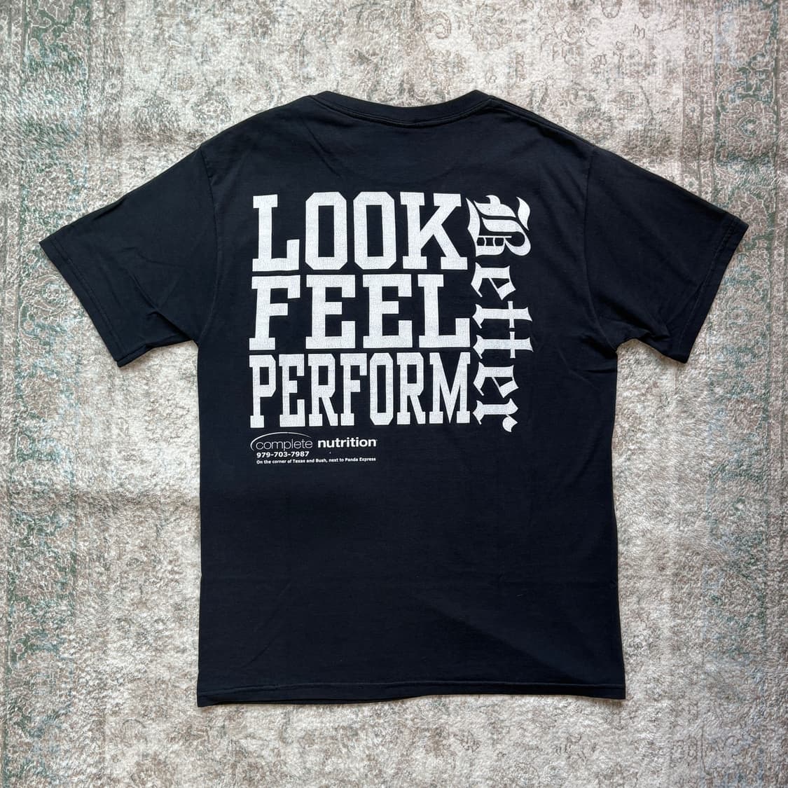 Complete Nutrition Old English Logo Tee  상품이미지4