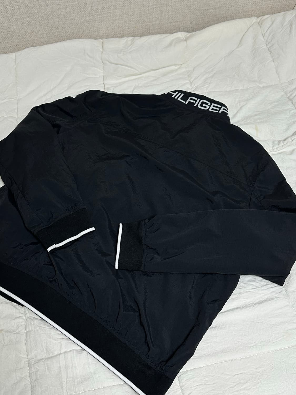 타미힐피거 블랙 윈드브레이커 XL 상품이미지3