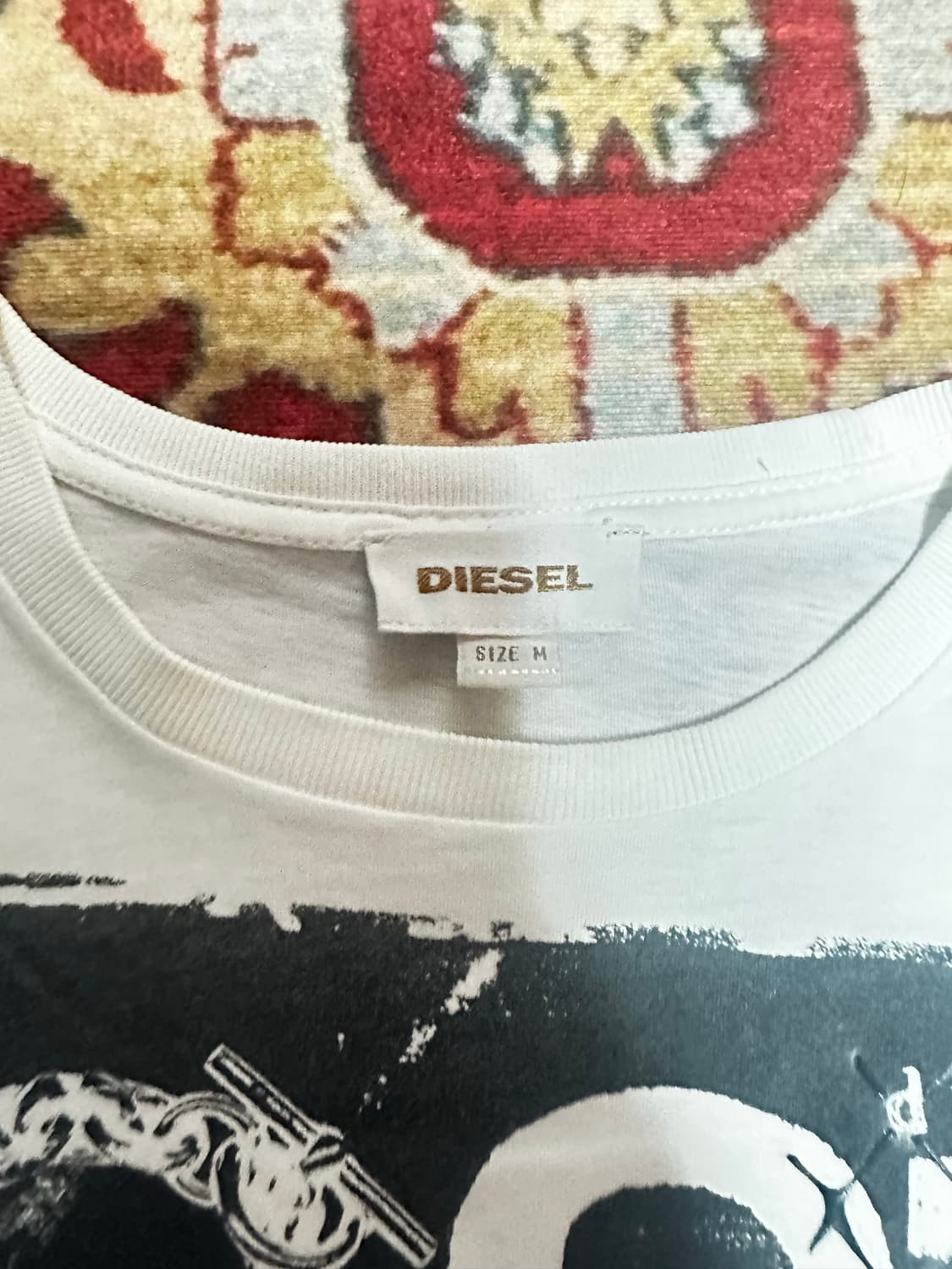 디젤 LOST FOR LIFE 화이트 프린팅 티셔츠 상품이미지3