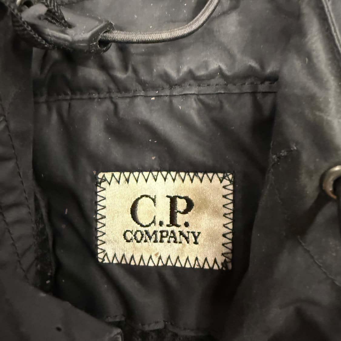 [정품] C.P.컴퍼니 고글 후드 니트 블랙 b18 상품이미지5