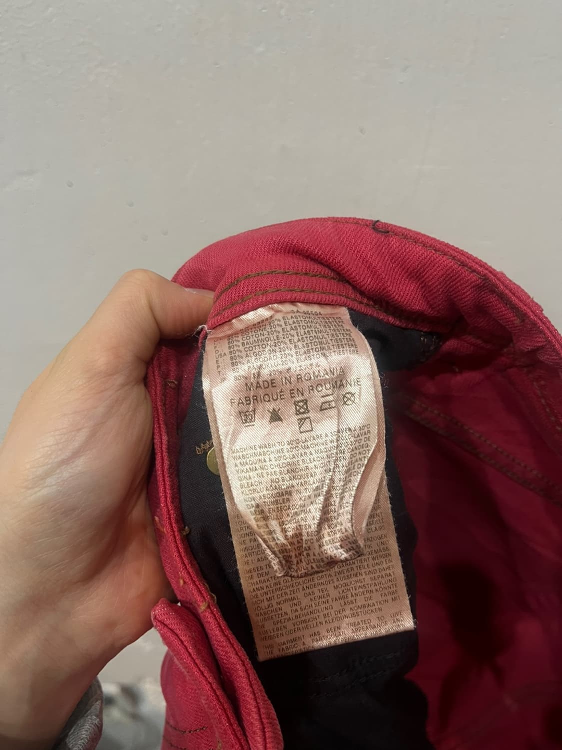 DIESEL 디젤 블리치드 로우라이즈 슬림핏 데님팬츠 26 상품이미지8