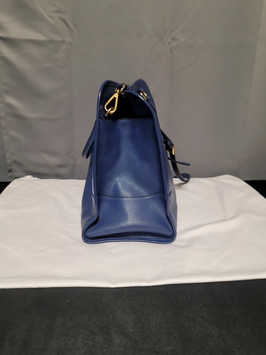 프라다 가방,크로스백토트백(디올샤넬보테가루이비통구찌셀린느생로랑발렌시아가 상품이미지5