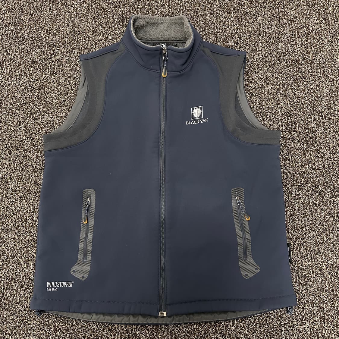 블랙야크 윈드스토퍼 소프트쉘 등산복 조끼 100(L) 상품이미지1