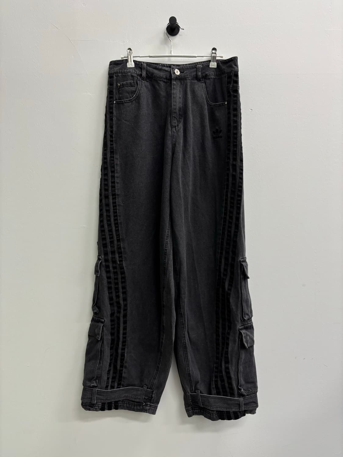 아디다스 오리지날 adidas 블랙 카고 데님 팬츠 상품이미지3