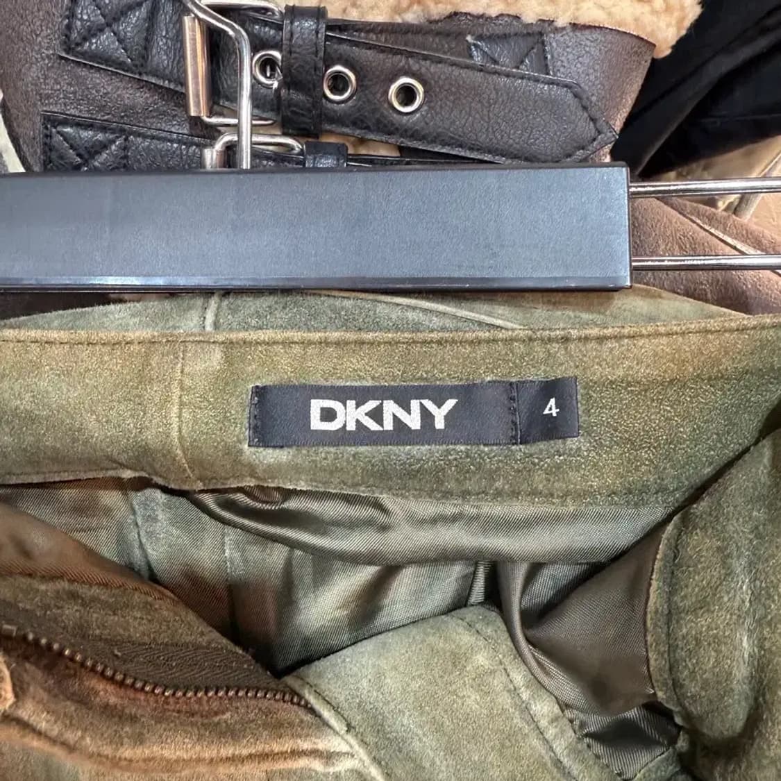 DKNY 카키 리얼레더 스웨이드 바지 사이즈 4 상품이미지5