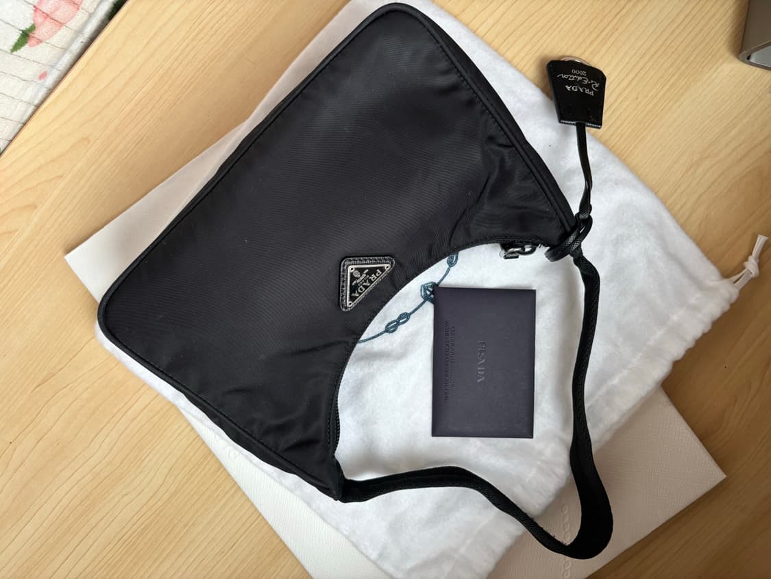 프라다 테수토 미니 숄더 호보백 상품이미지1