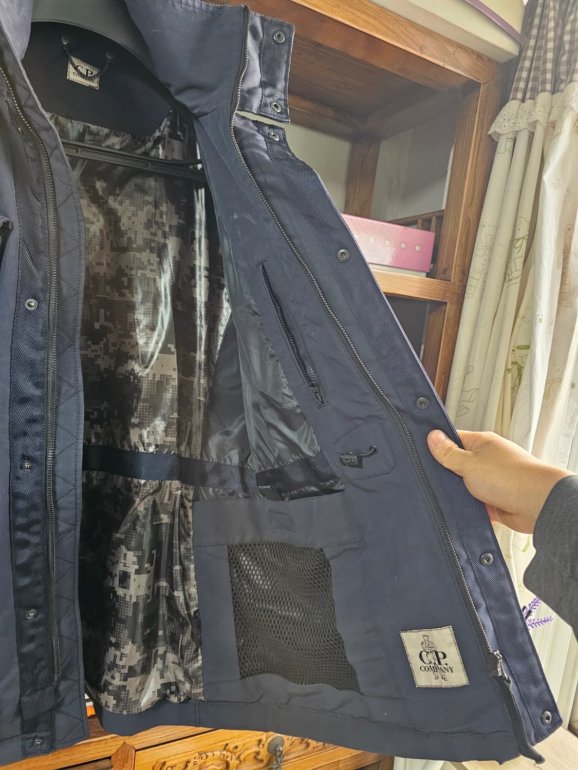 진한 네이비 cp컴퍼니 씨피 아웃포켓 야상형 나일론 자켓 105 사이즈 상품이미지9