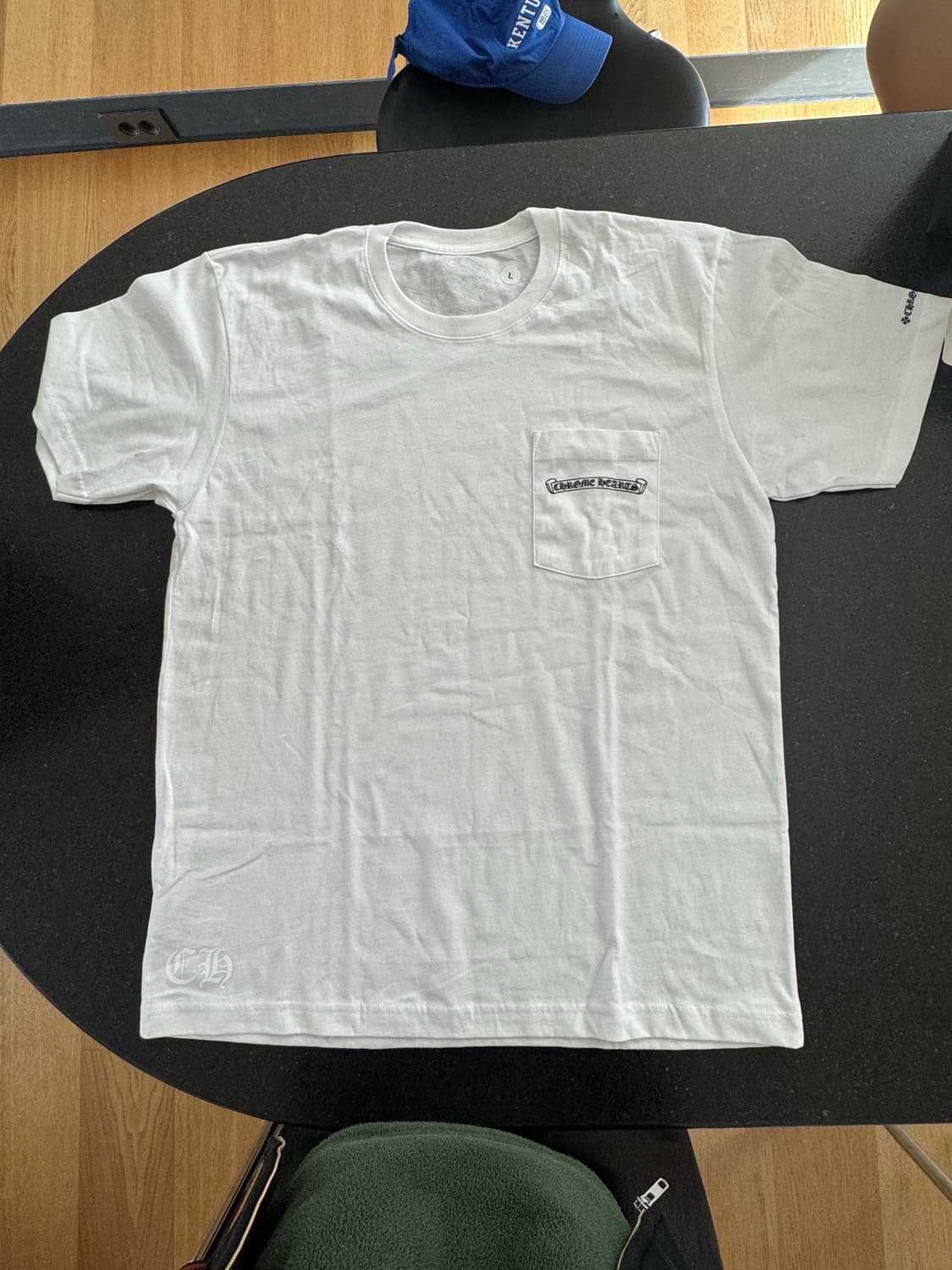 크롬하츠 반팔 티셔츠팝니다. 상품이미지1