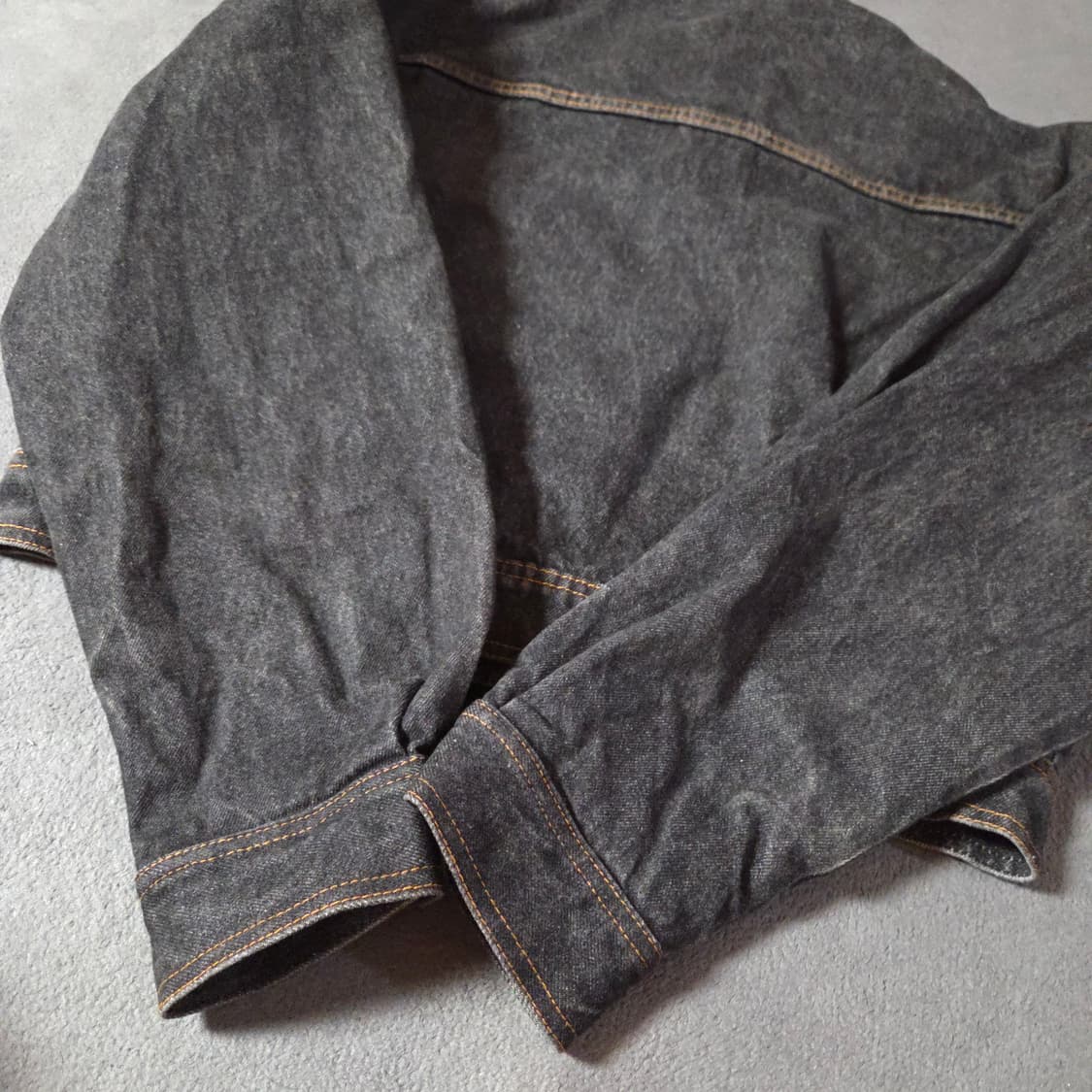 FANATIK 오버사이즈 크롭 데님 트러커 자켓 상품이미지5