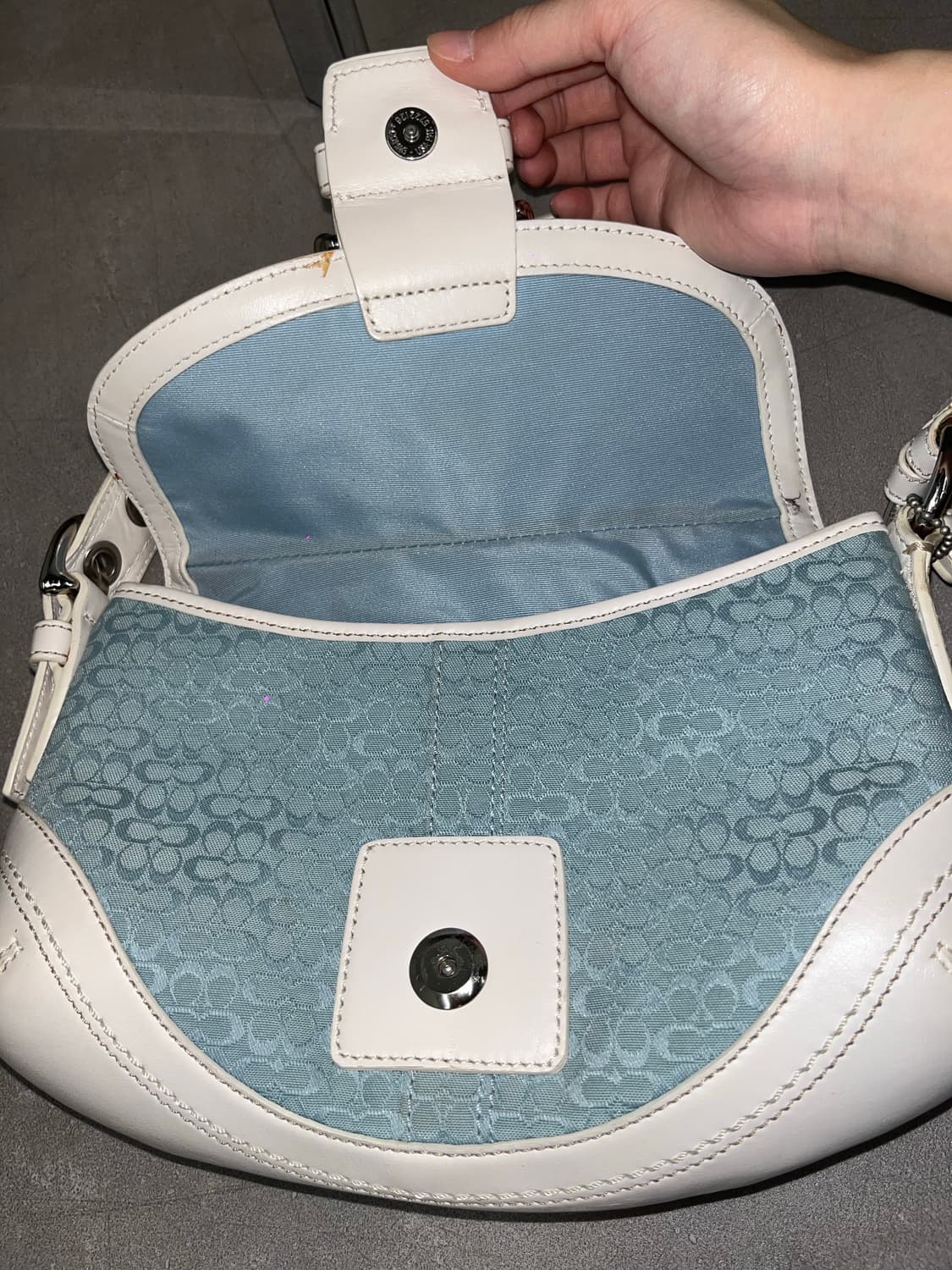 Coach sky blue basic shoulder bag 상품이미지6