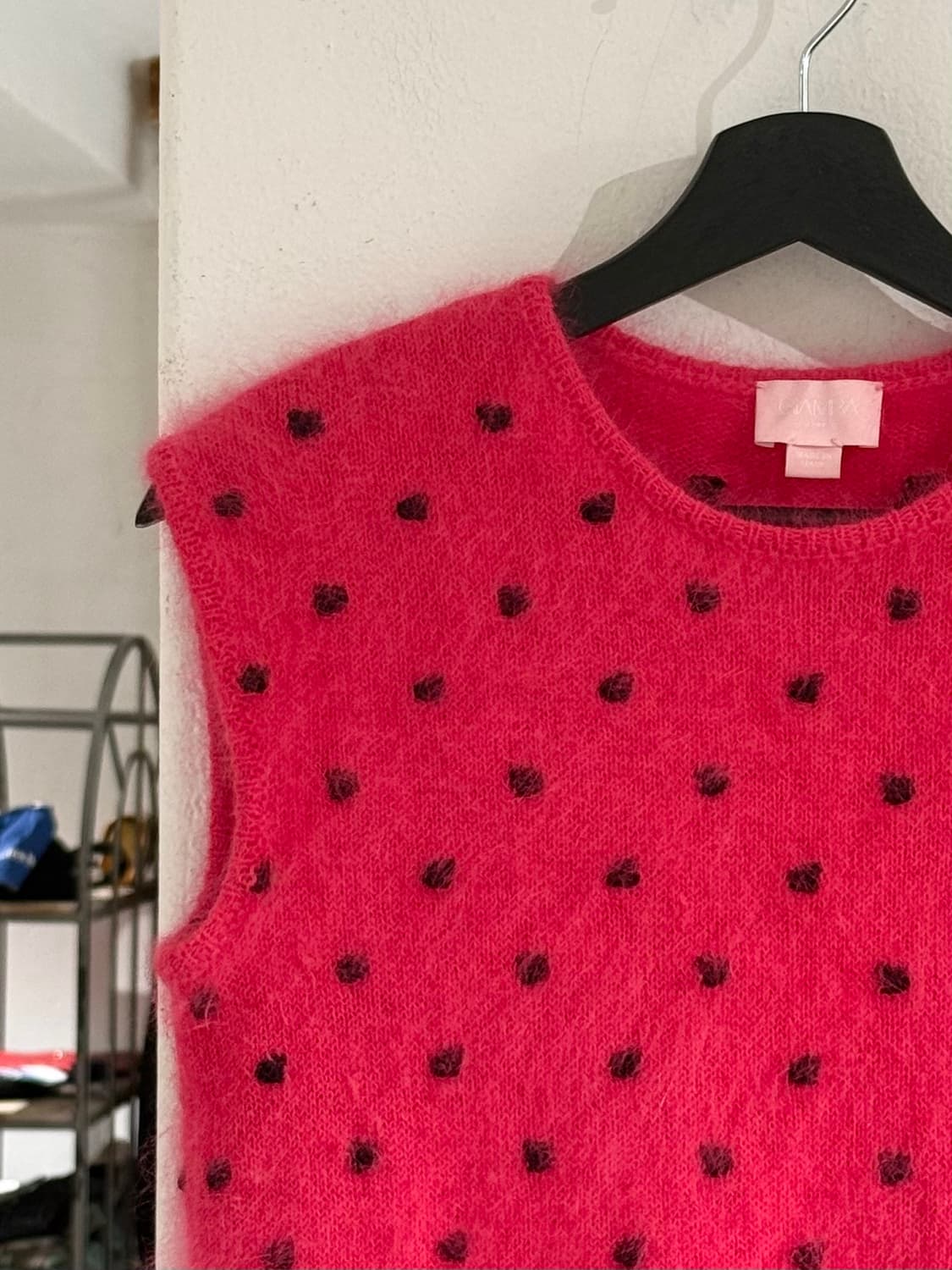 지암바 핑크 도트 앙고라 니트 크롭 베스트 상품이미지2