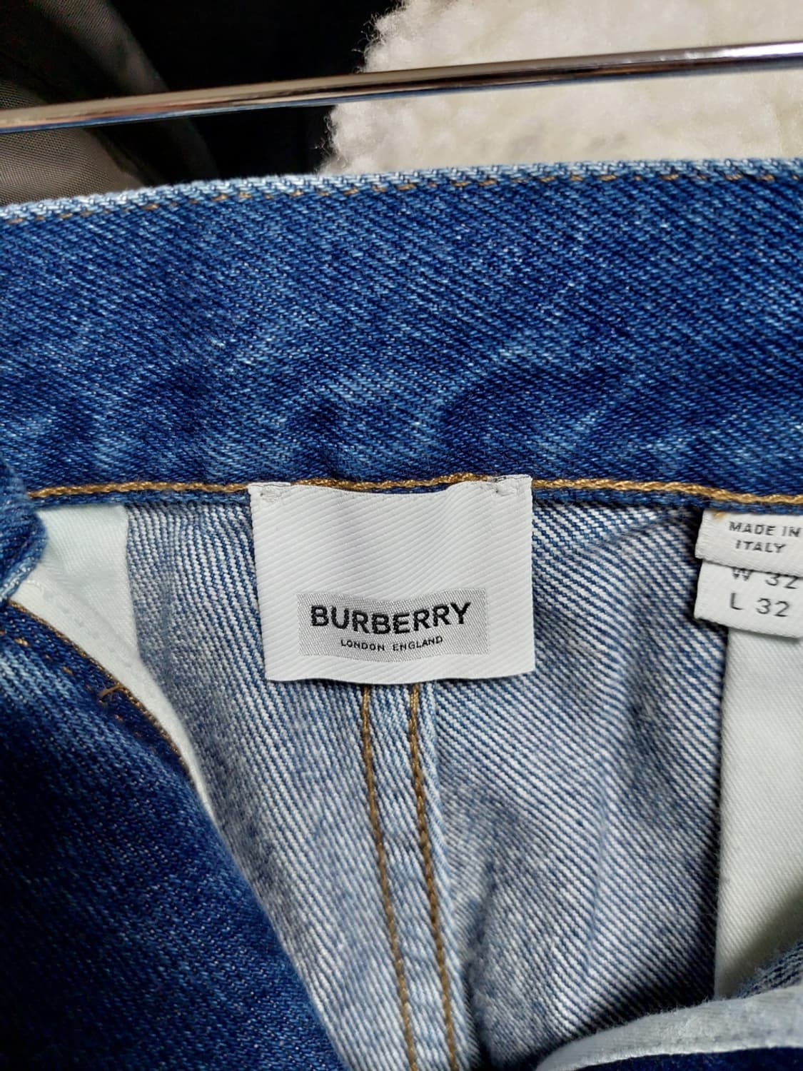 버버리 런던 로고패치 백투프론트 데님 청바지 w32 새제품 상품이미지5