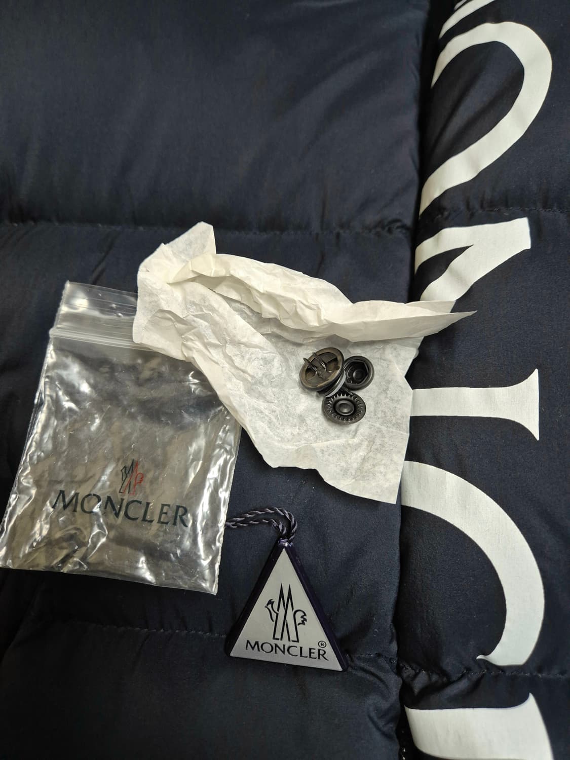 몽클레어 마우레스 maures 패딩 네이비 1(95) 정품 상품이미지10