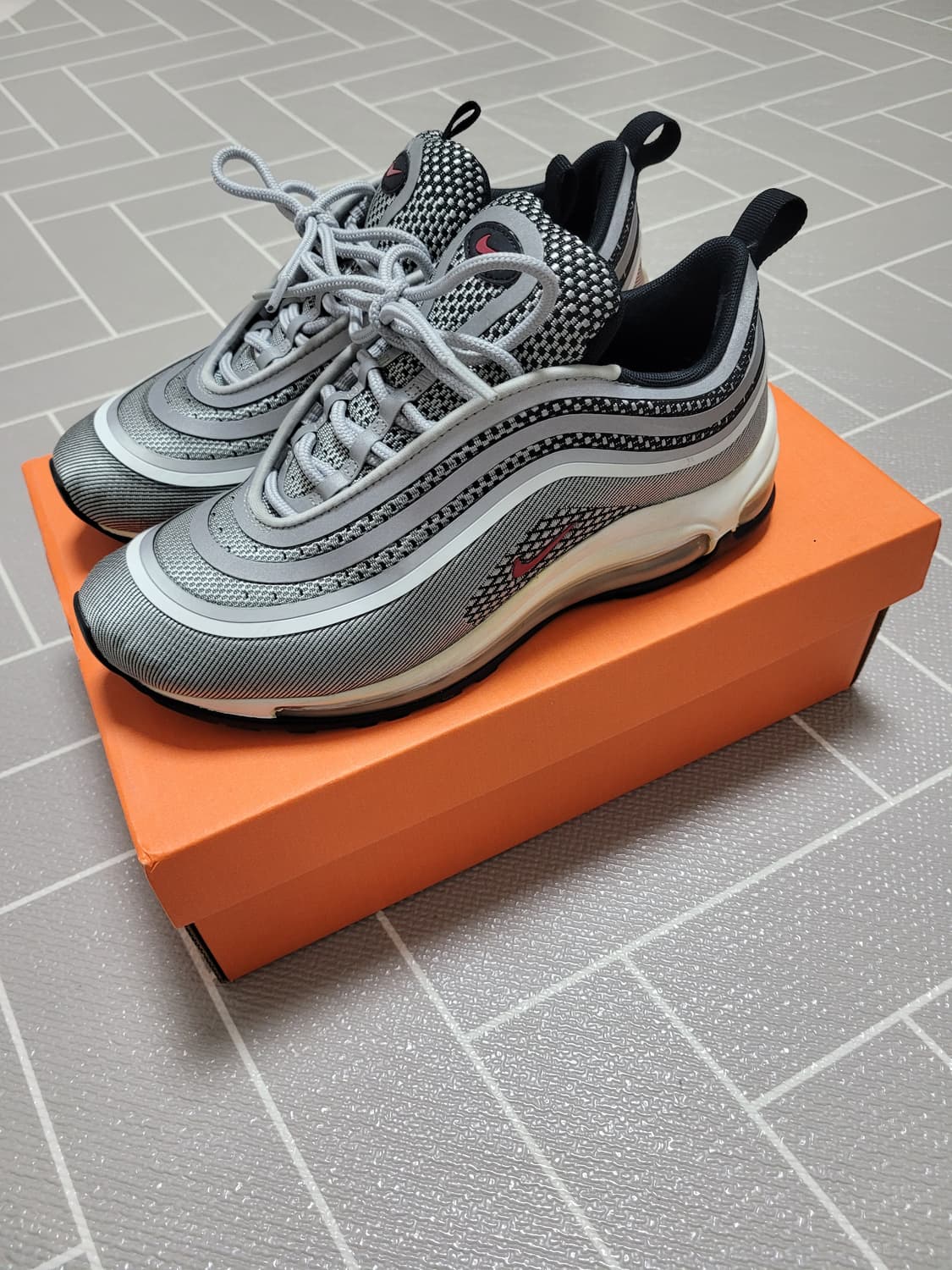 나이키 에어맥스 97 울트라17 실버불렛 245 상품이미지3