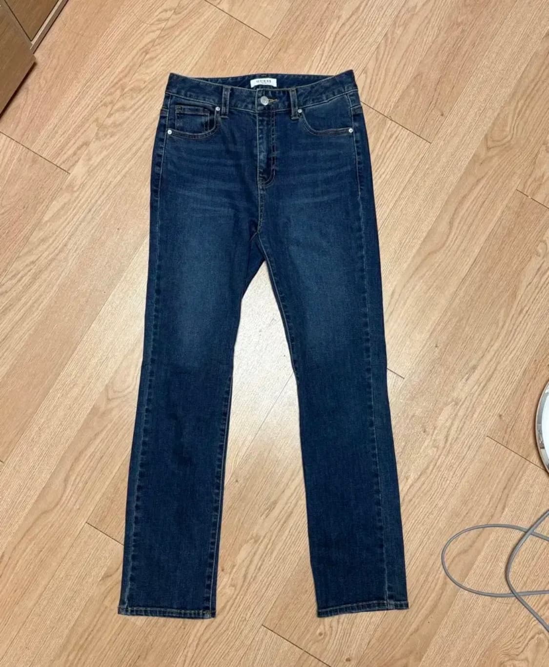 (새상품)게스 블루 데님 청바지 여성 슬림 스트레이트 상품이미지1