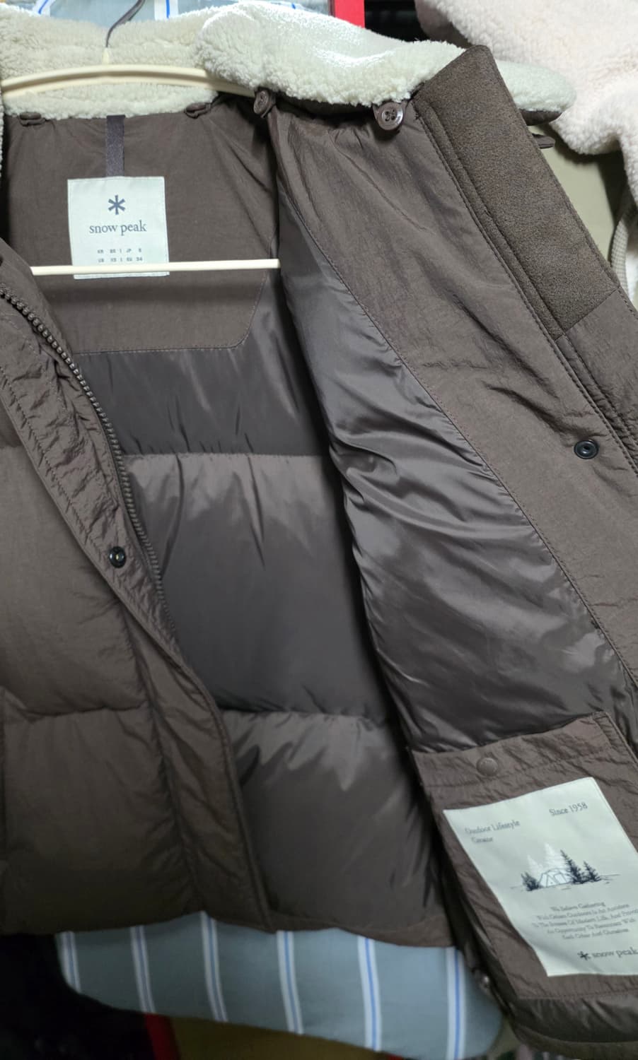 스노우피크 여성 카라 부클넥 헤비 다운 자켓 Choco Brown 상품이미지3