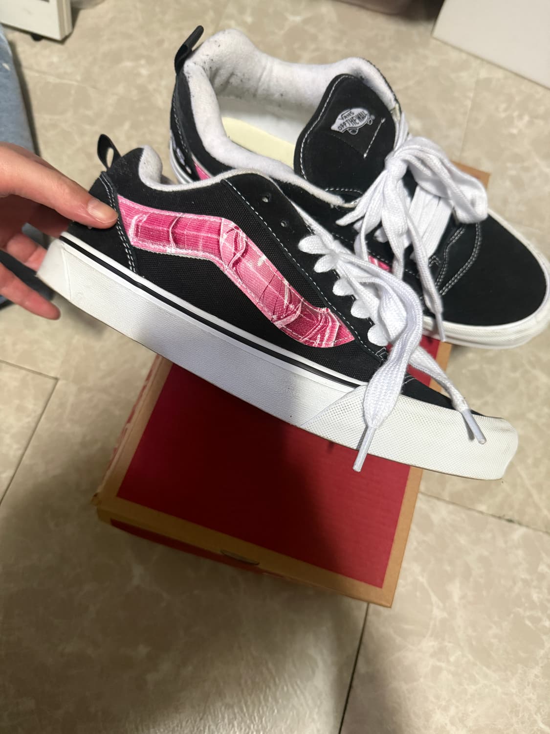 275사이즈 반스 피치스 크누스쿨 블랙 핑크 상품이미지1