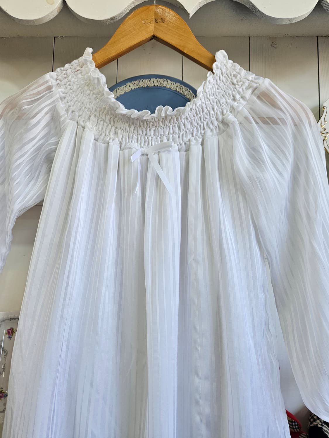 (CECIL McBEE) 화이트 쉬폰 스모크 롱블라우스 상품이미지5