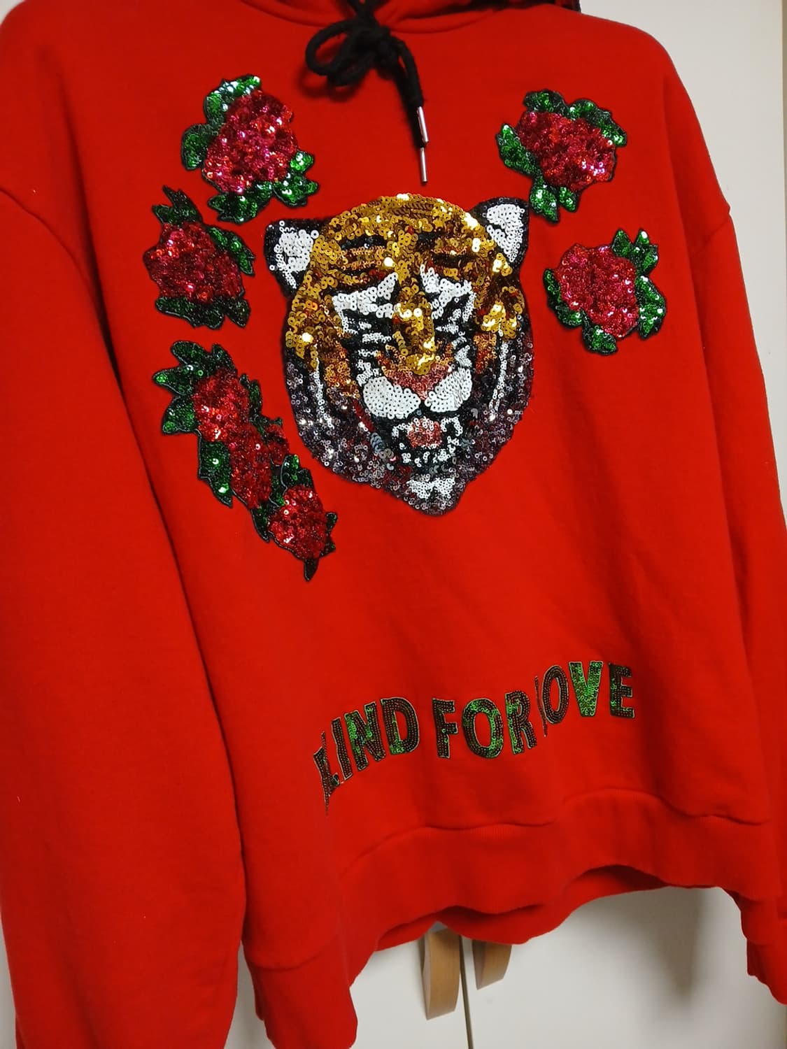 구찌 st 호랑이 스팽글 후드티 100 상품이미지10