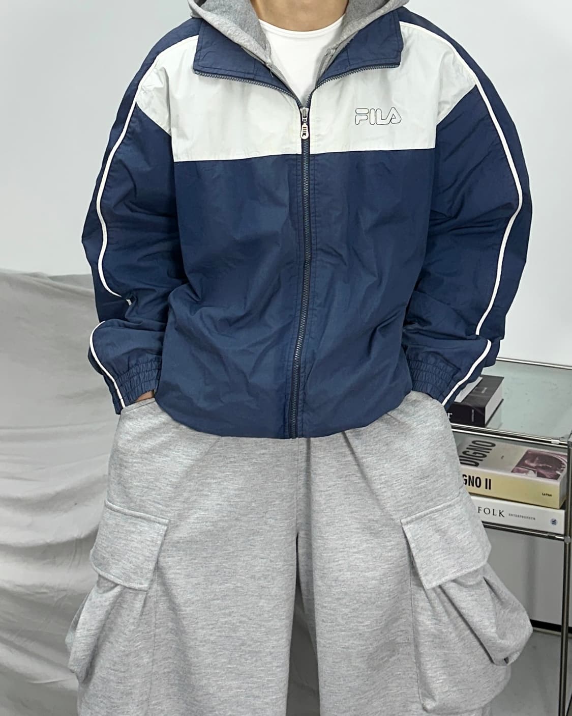 휠라 빅로고 배색 바람막이 L 상품이미지1