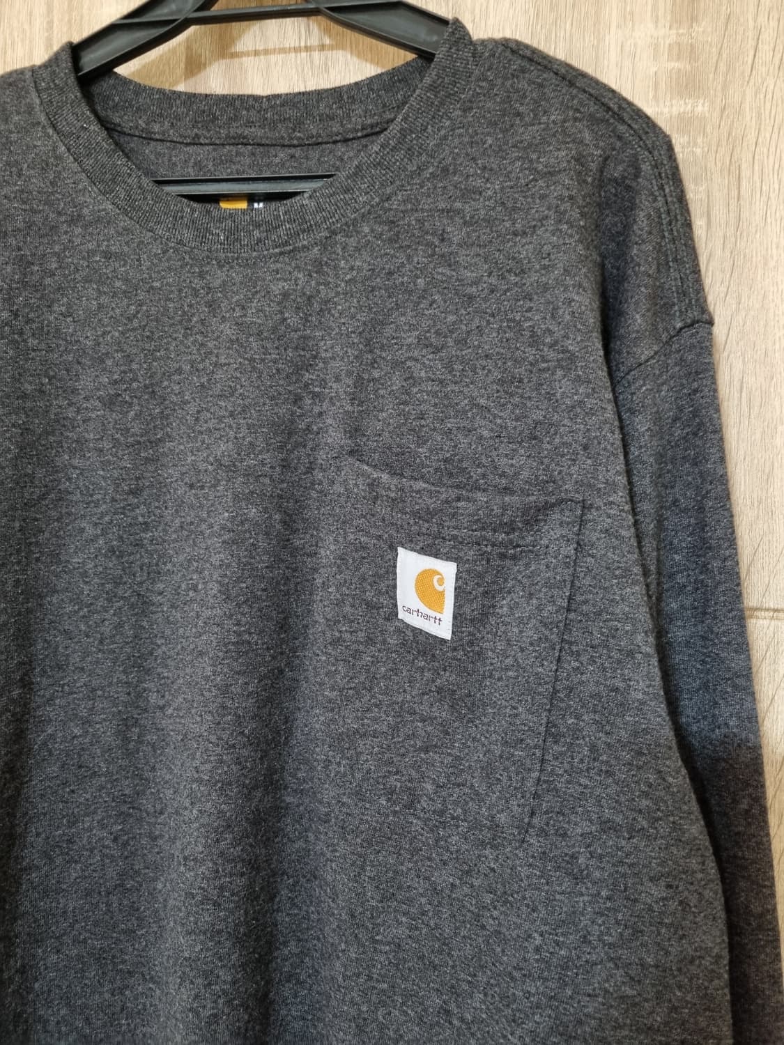 칼하트 포켓 긴팔 티셔츠 상품이미지2