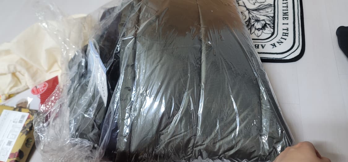 노스페이스 힘패딩 카키 L사이즈 신품 상품이미지1