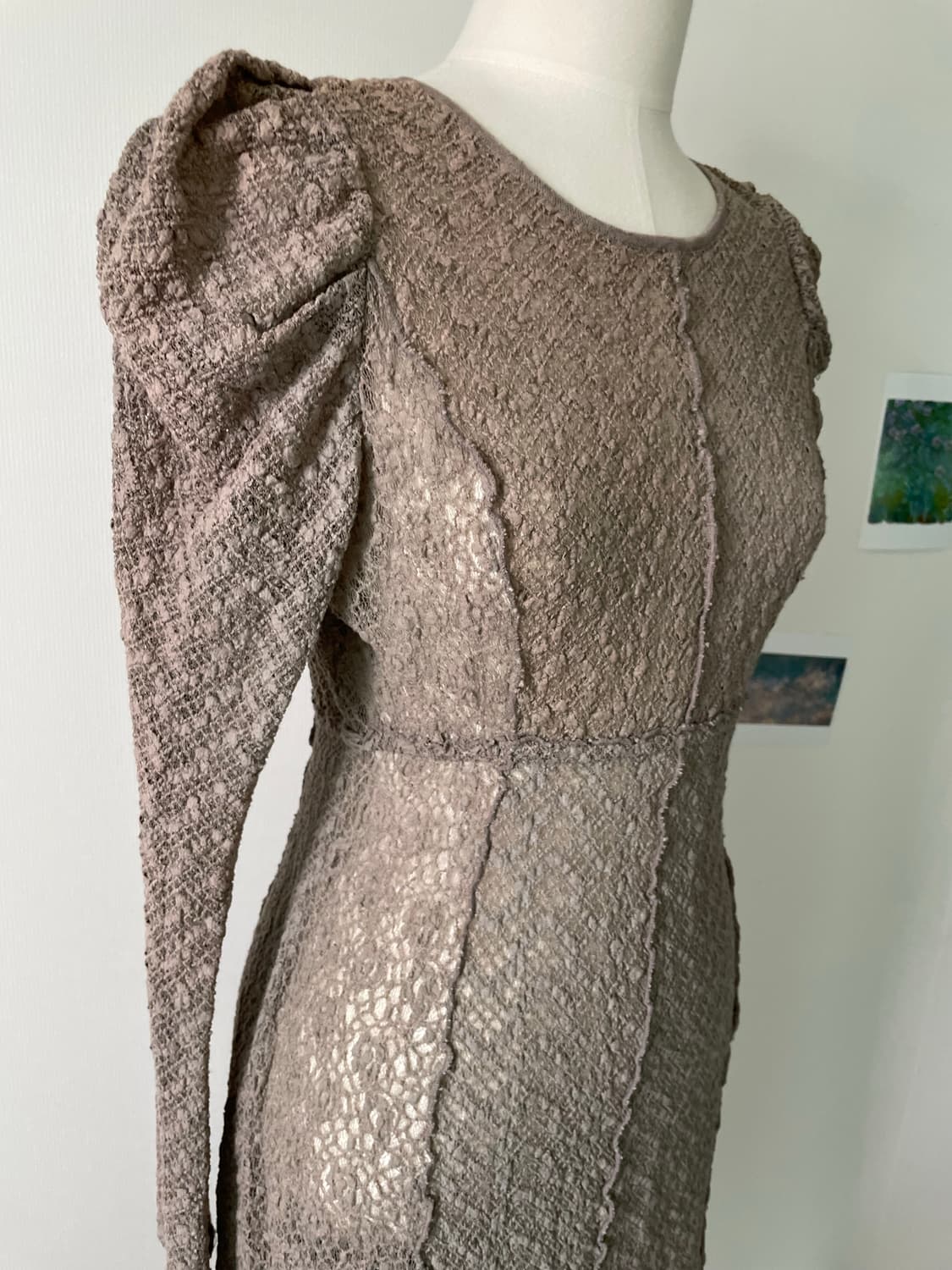 Tone-down beige long lace dres 상품이미지5