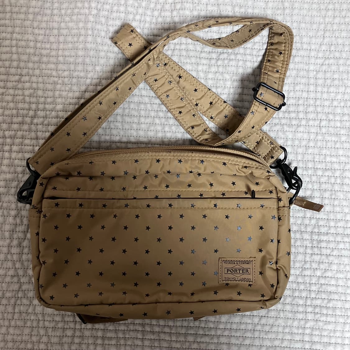 요시다포터 별무늬크로스백 상품이미지1