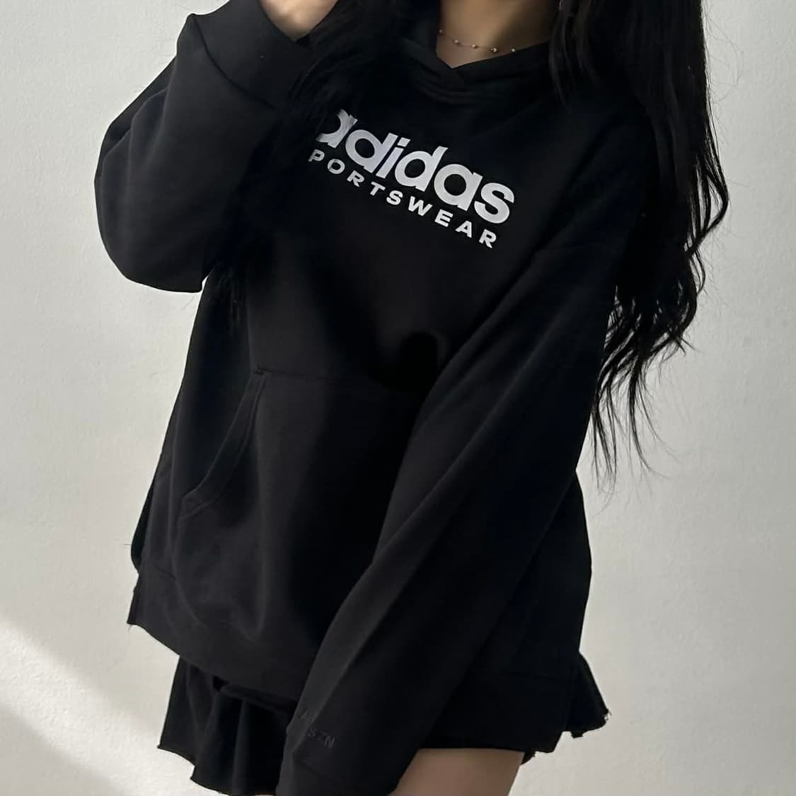 아디다스 블랙 빅로고 스웻셔츠 후드티(S) 상품이미지3