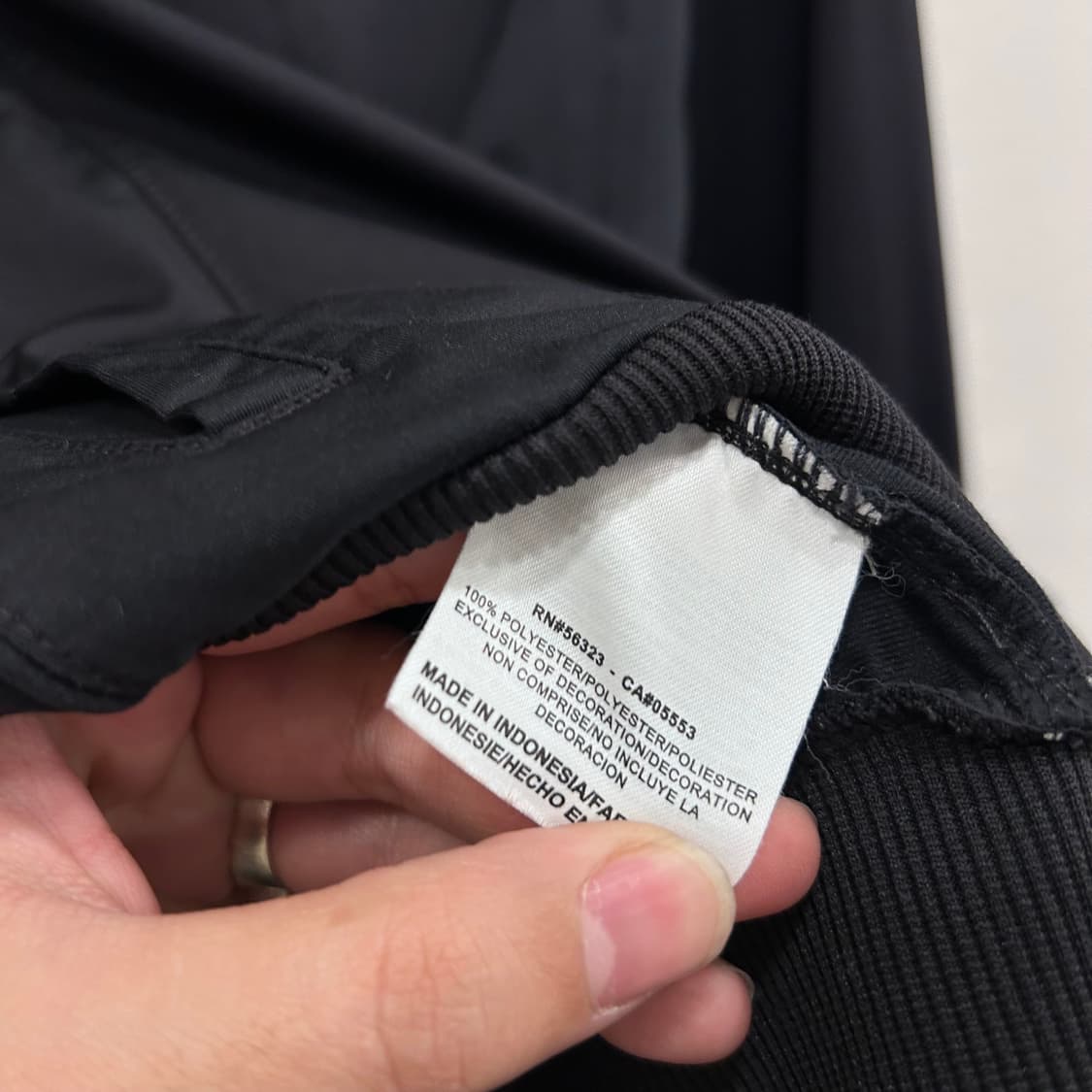 나이키 스우시 절개라인 하이넥 집업 져지 상품이미지4