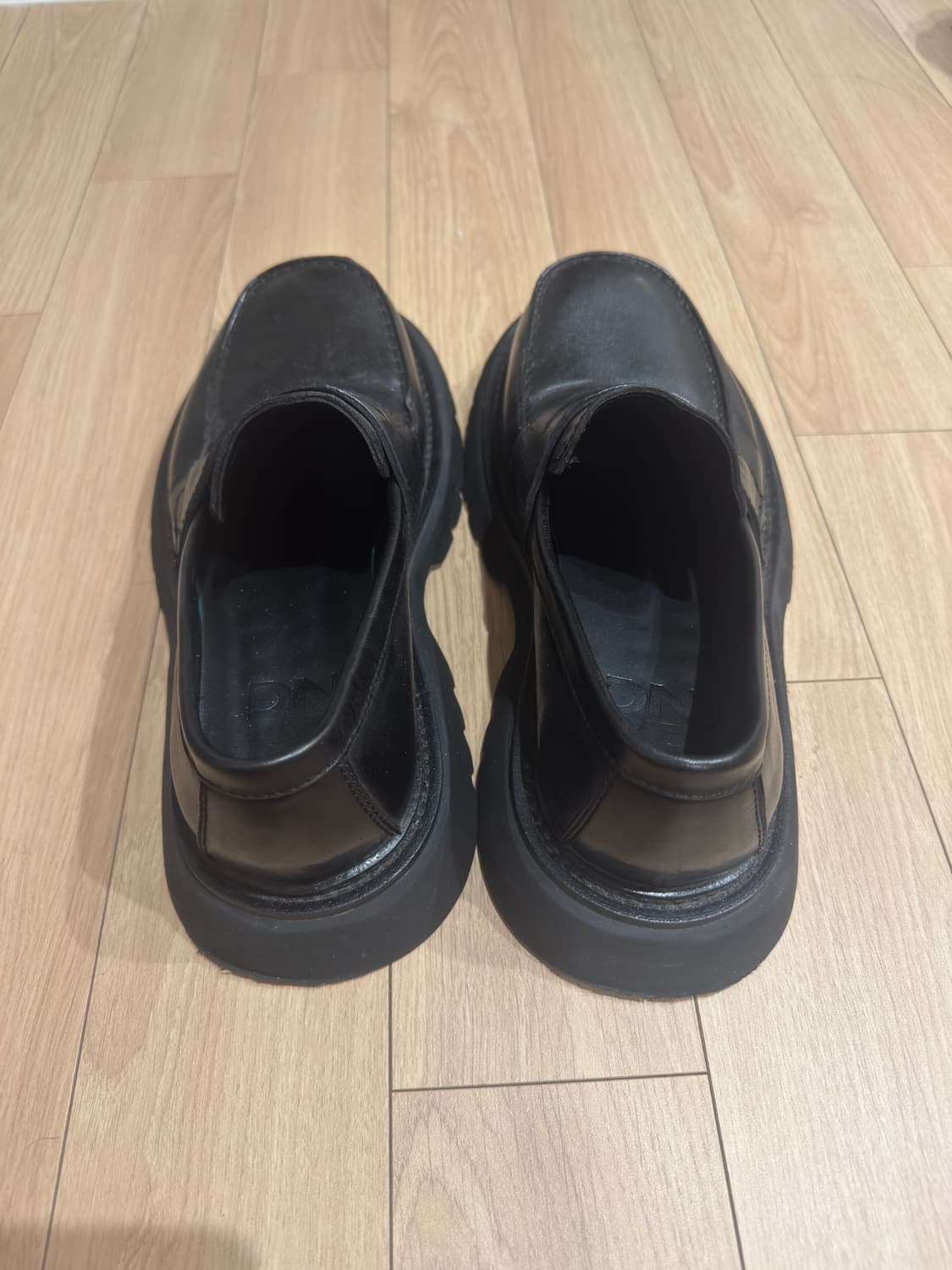 Dnsr 맘모스 홀스레더 로퍼 블랙 상품이미지4