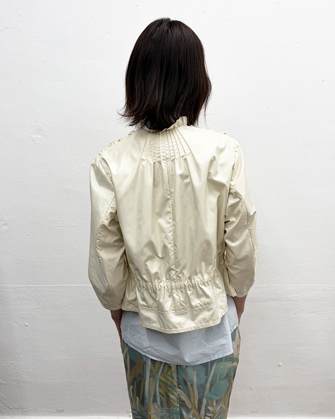 빅터앤롤프 러플 칼라 개더 자켓 상품이미지2