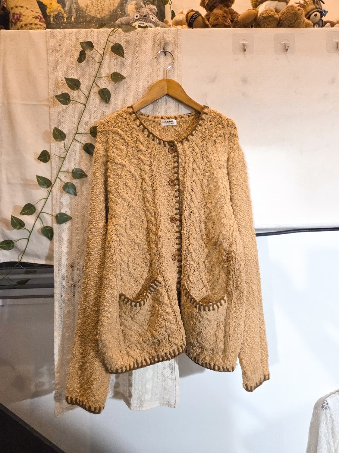 스티치 디테일 가디건 상품이미지1