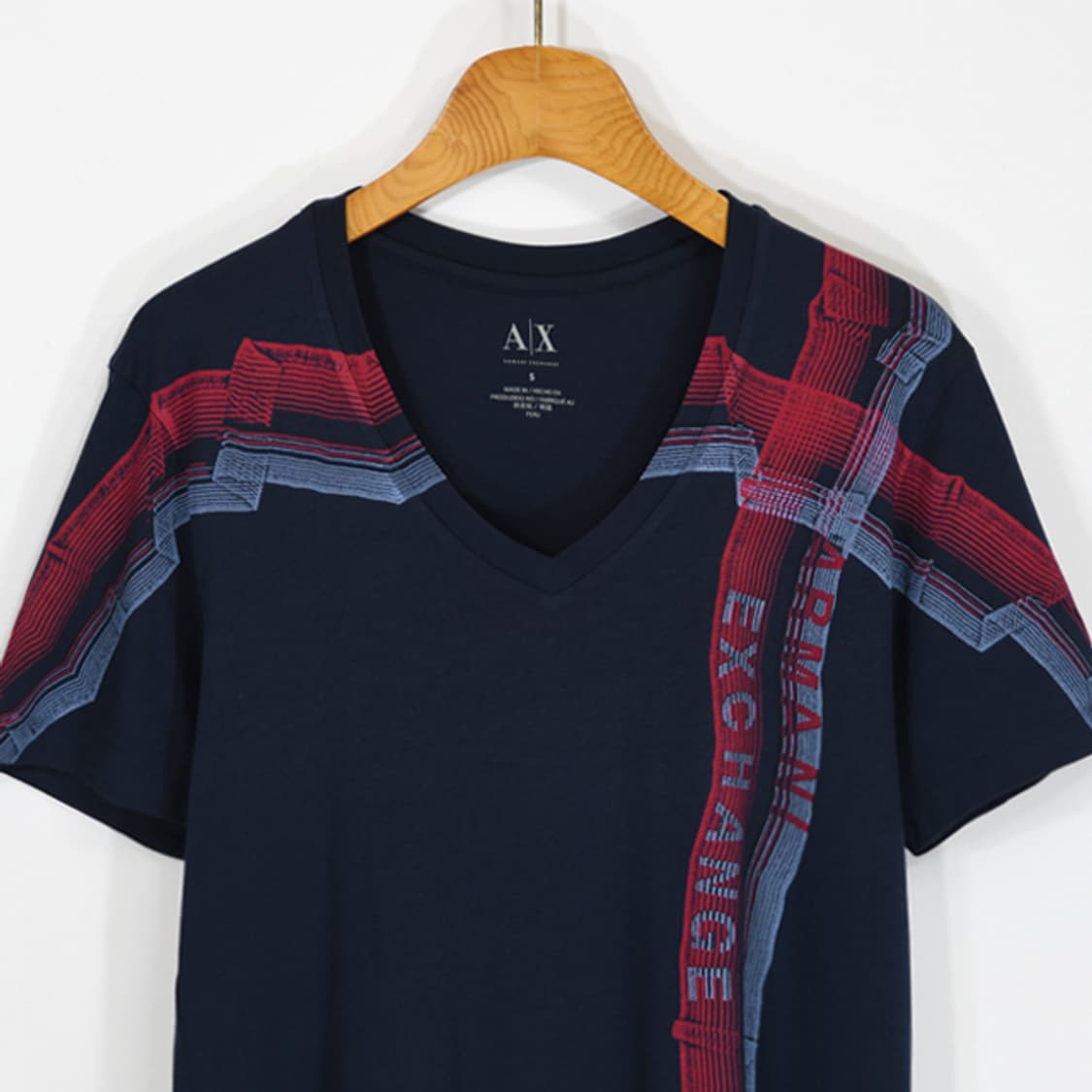 Armani Exchange 브이넥티셔츠 상품이미지3