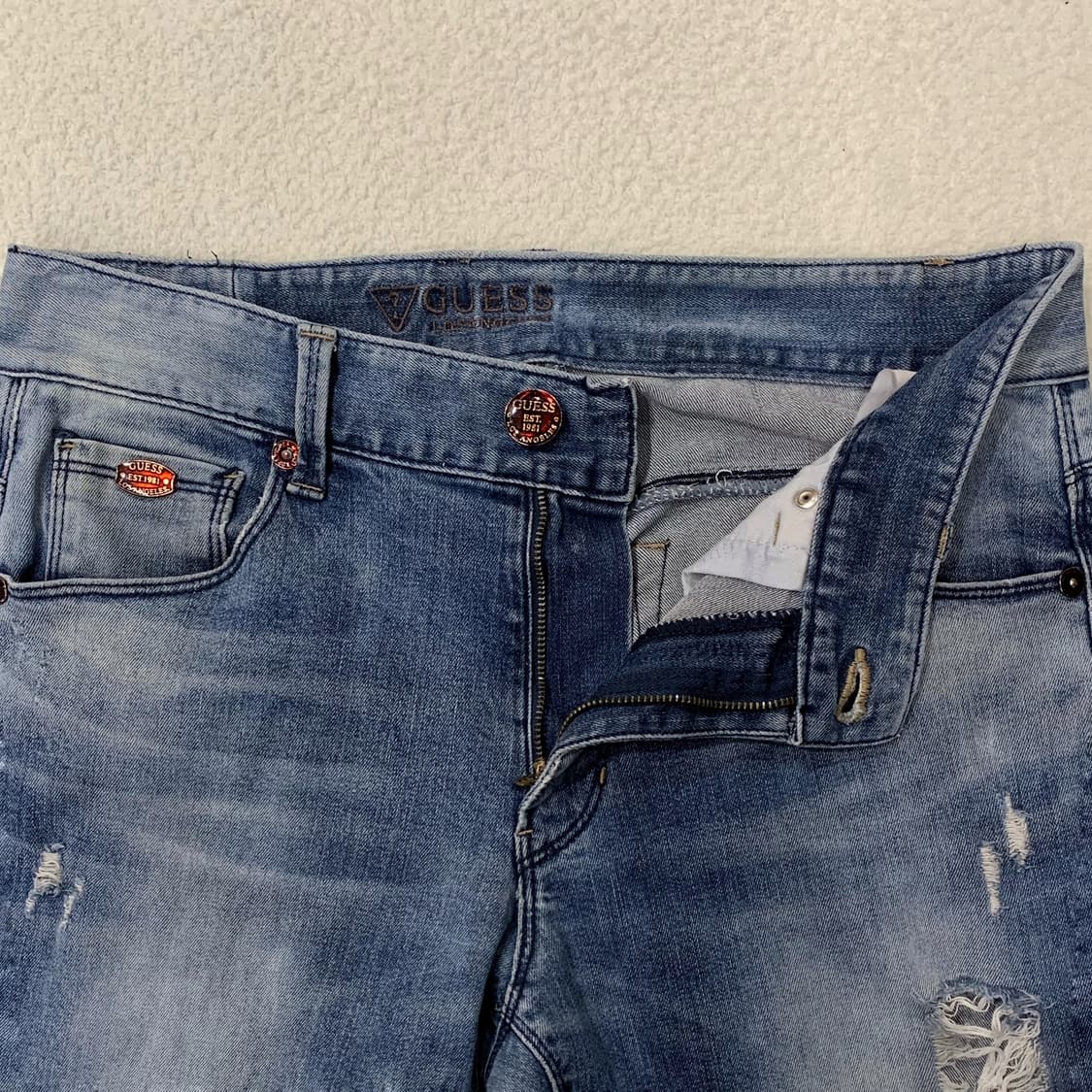 [표기 30, 실측 33] 게스 스트레이트핏 디스트레스드 데님팬츠 상품이미지4