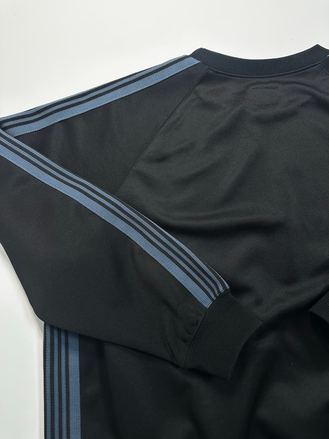 니들스 크랙 크루넥 셔츠 폴리스 스무스 맨투맨 상품이미지6