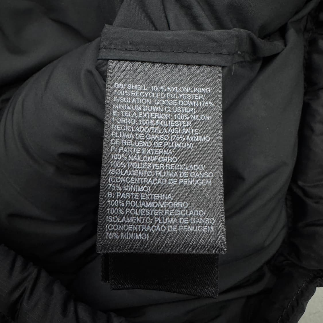 노스페이스 700 눕시 푸퍼 조끼패딩 블랙 상품이미지7