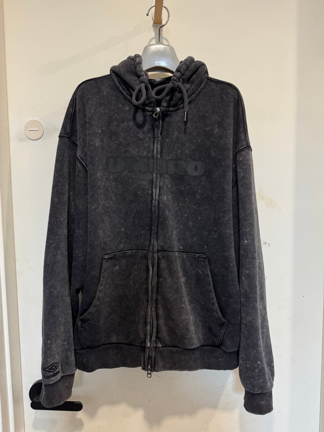 엄브로 워시드 니트 후디 집업 차콜 상품이미지6