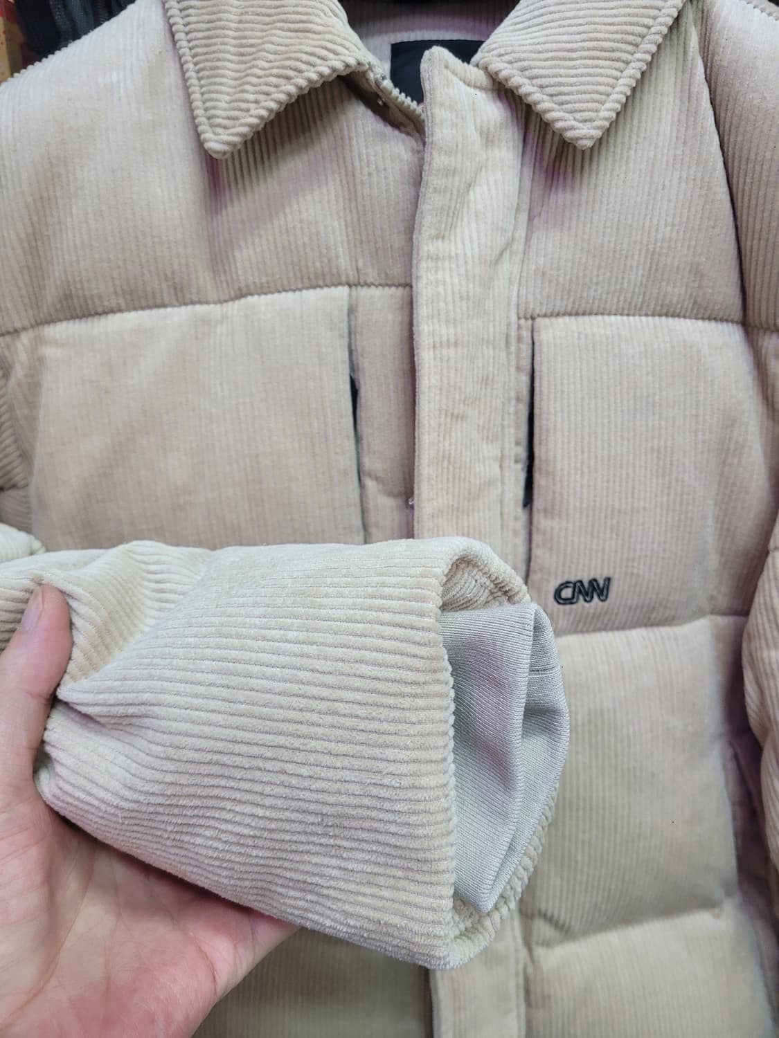 CNN 씨앤엔 아이보리 색상 코듀로이 패딩 점퍼 상품이미지4
