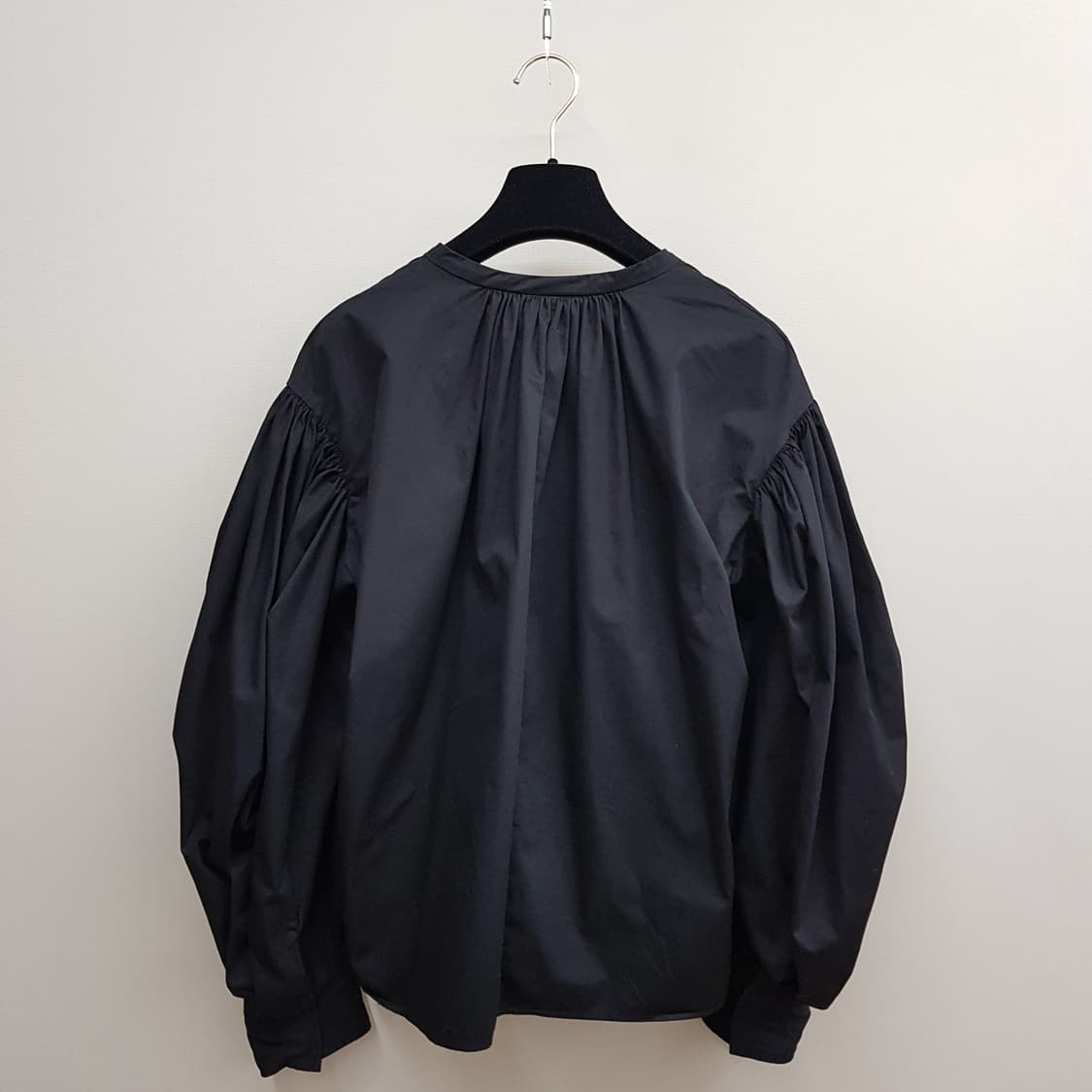 이자벨마랑 코튼 볼륨 슬리브 블라우스 38사이즈 상품이미지7